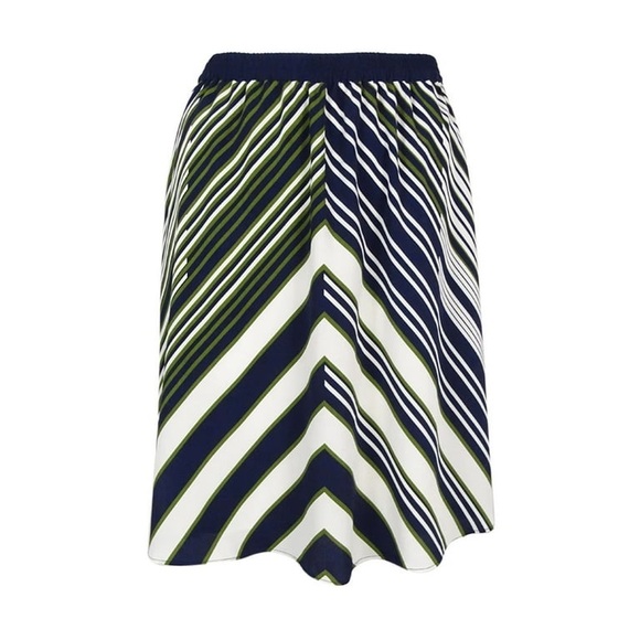 Tommy Hilfiger Dresses & Skirts - Tommy Hilfiger Women's Chevron-Stripe Skirt size L